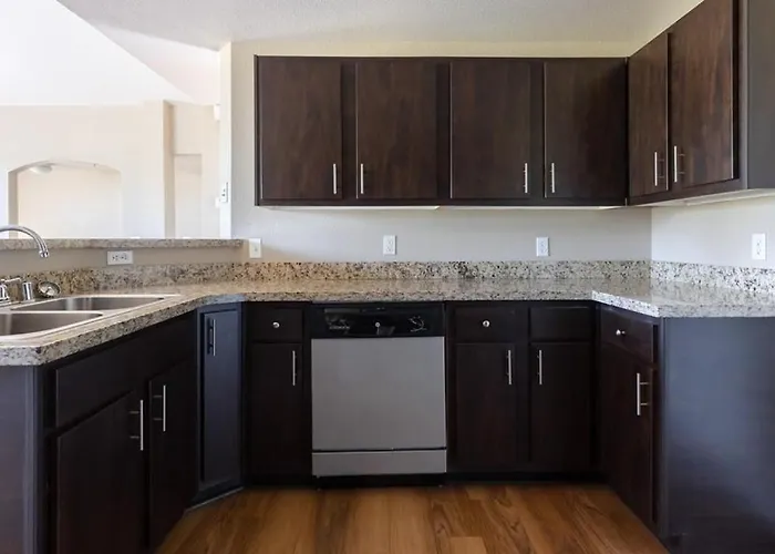 Landing Modern With Amazing Amenities Apartment