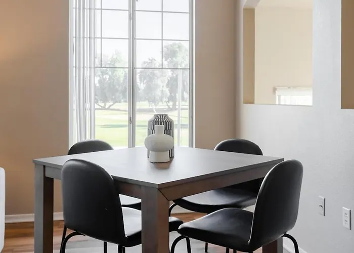 Landing Modern With Amazing Amenities Apartment