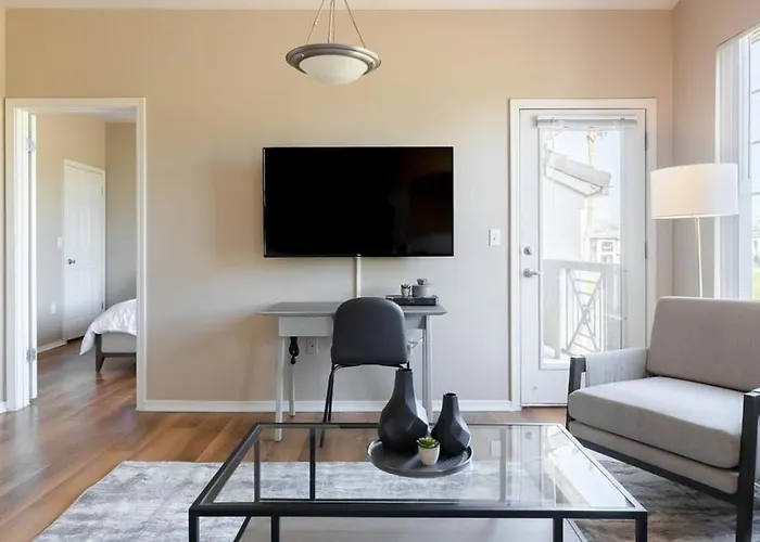 Landing Modern With Amazing Amenities * Chandler