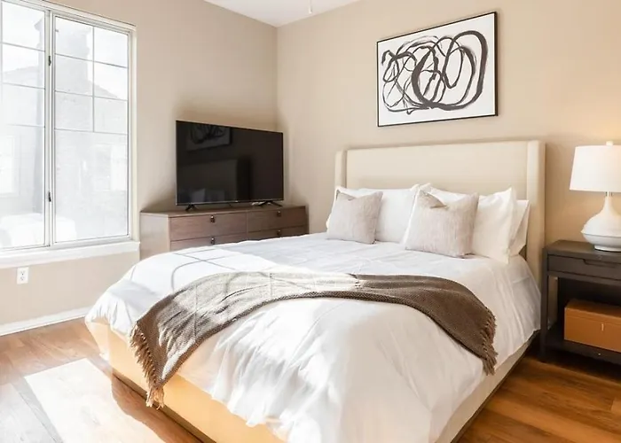 Landing Modern With Amazing Amenities Apartment